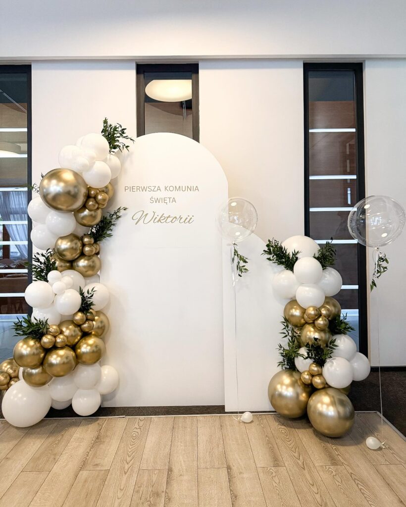 scianka do zdjec na komunie the piano