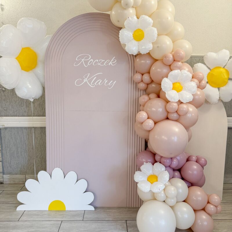 scianka z motywem stokrotki na roczek